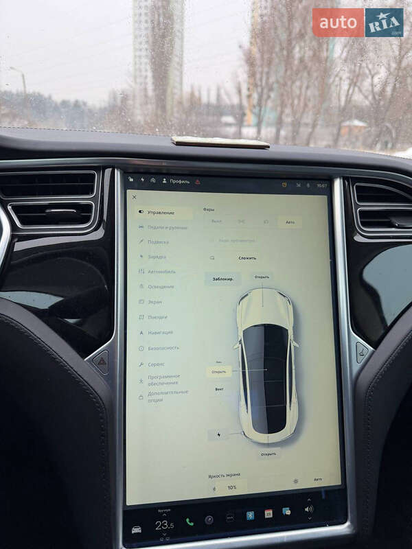 Tesla Model S 2014