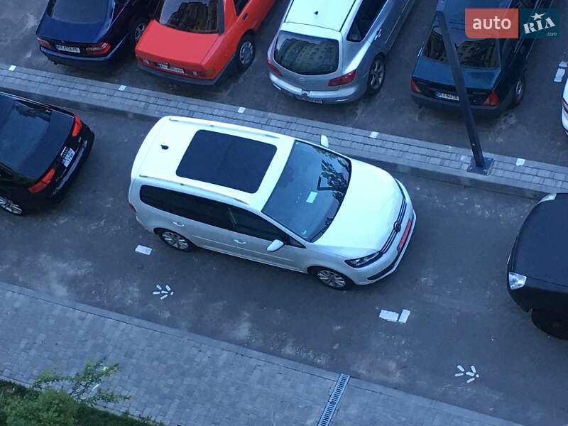 Volkswagen Touran 2014