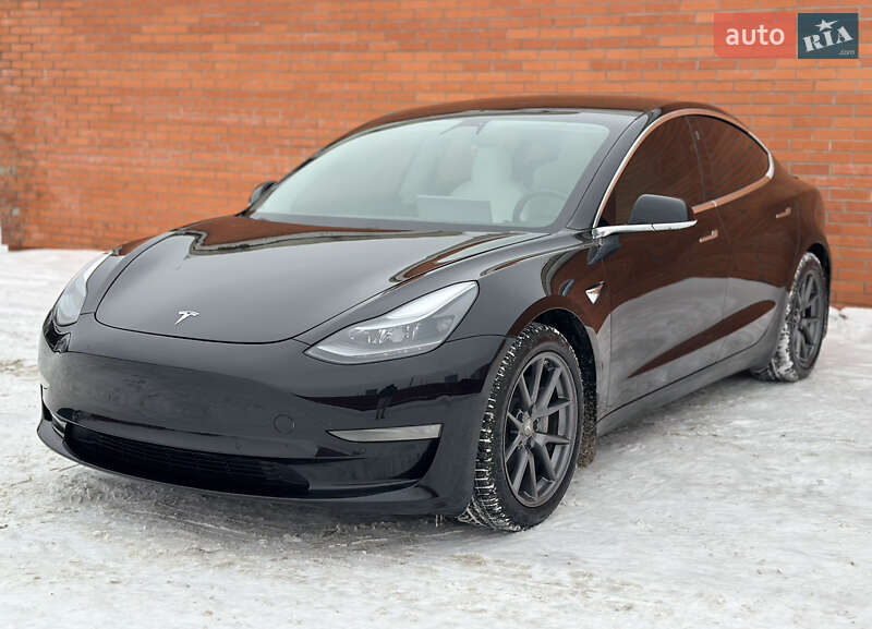Tesla Model 3 2019