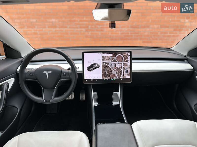 Tesla Model 3 2019