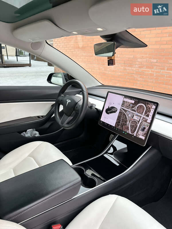 Tesla Model 3 2019