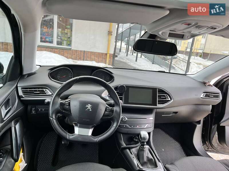Peugeot 308 2015
