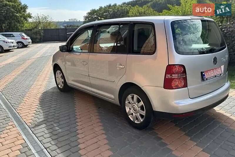Volkswagen Touran 2009