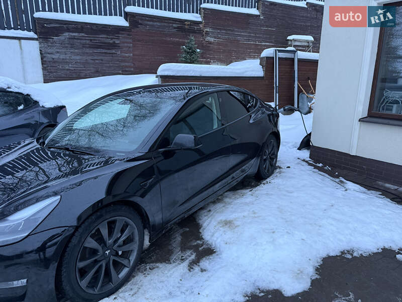 Tesla Model 3 2021