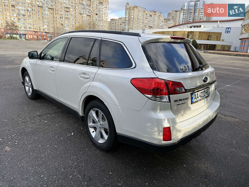 Subaru Outback 2013
