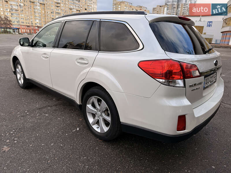 Subaru Outback 2013