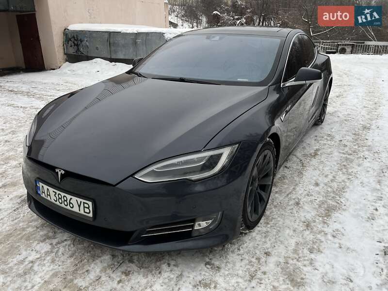 Tesla Model S 2016