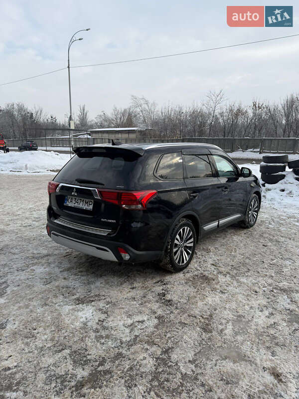 Mitsubishi Outlander 2018