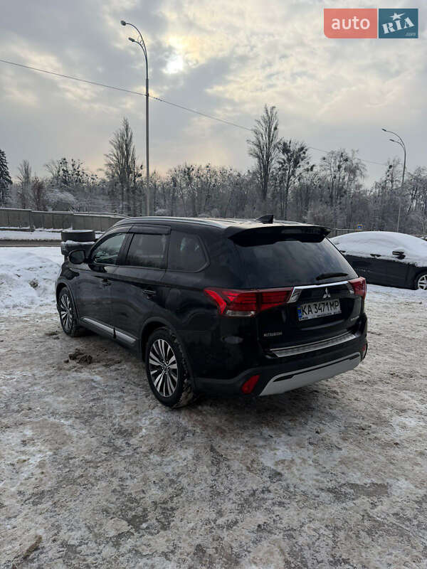 Mitsubishi Outlander 2018