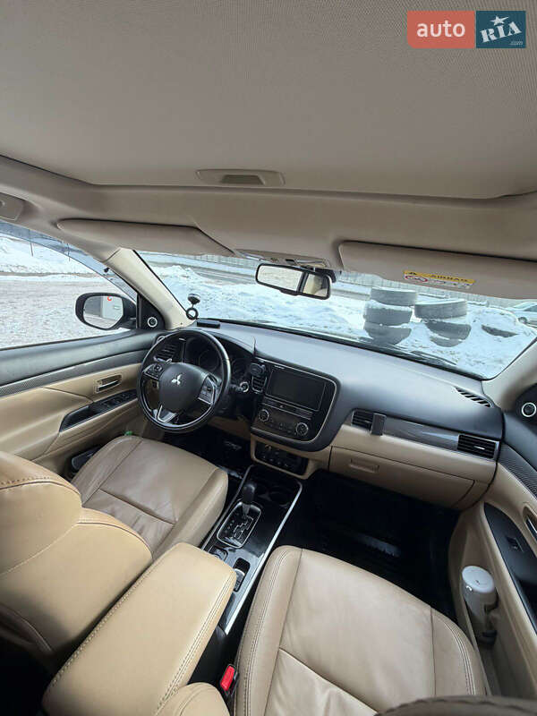 Mitsubishi Outlander 2018