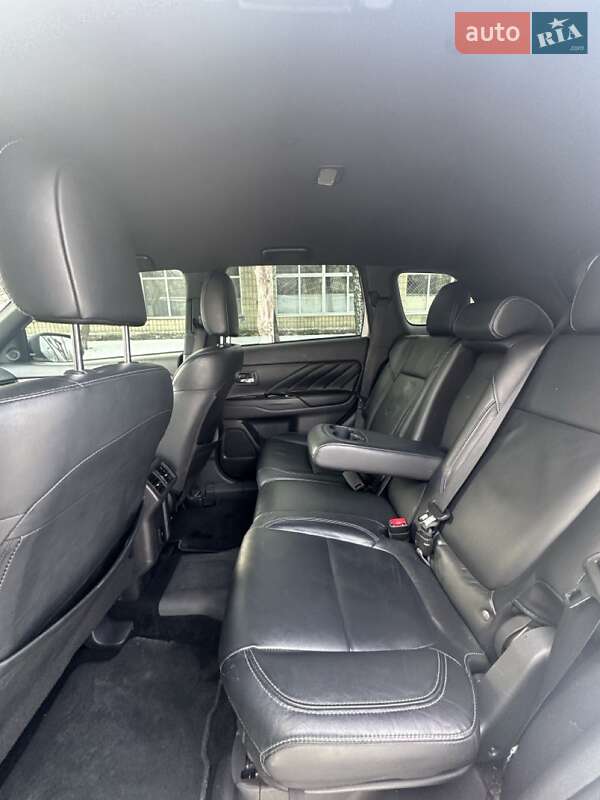 Mitsubishi Outlander 2022