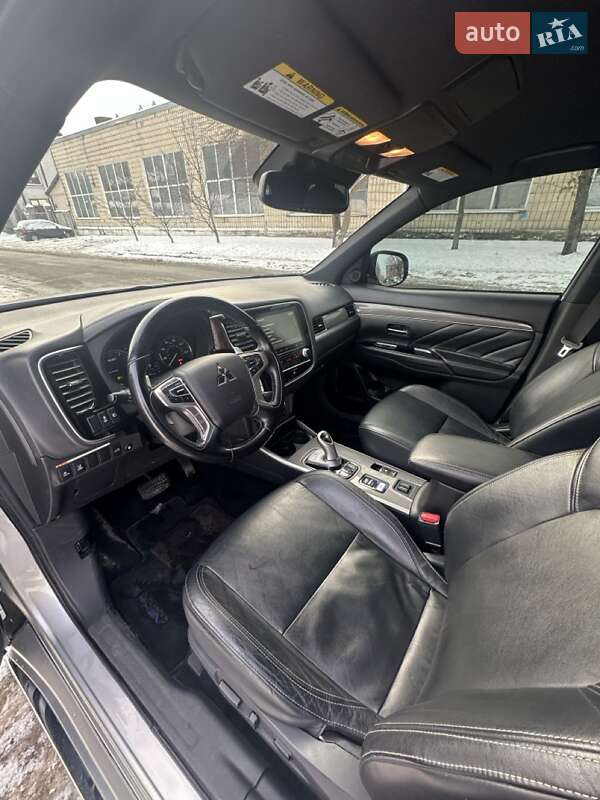 Mitsubishi Outlander 2022