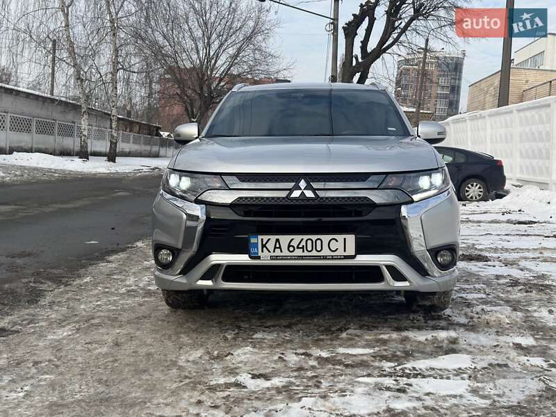 Mitsubishi Outlander 2022