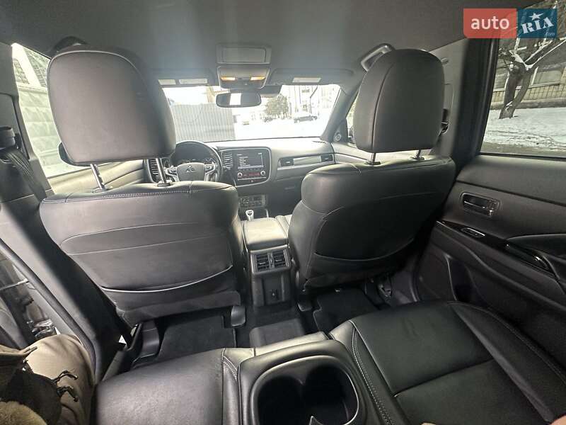 Mitsubishi Outlander 2022