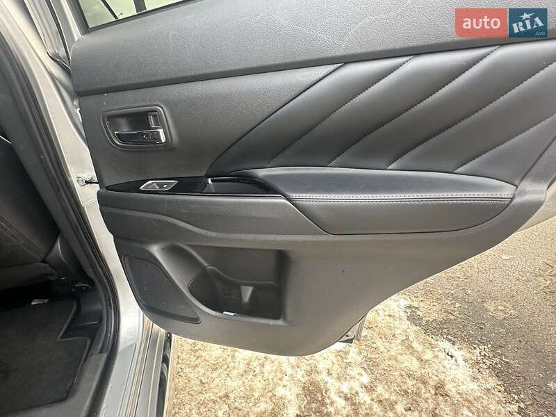 Mitsubishi Outlander 2022