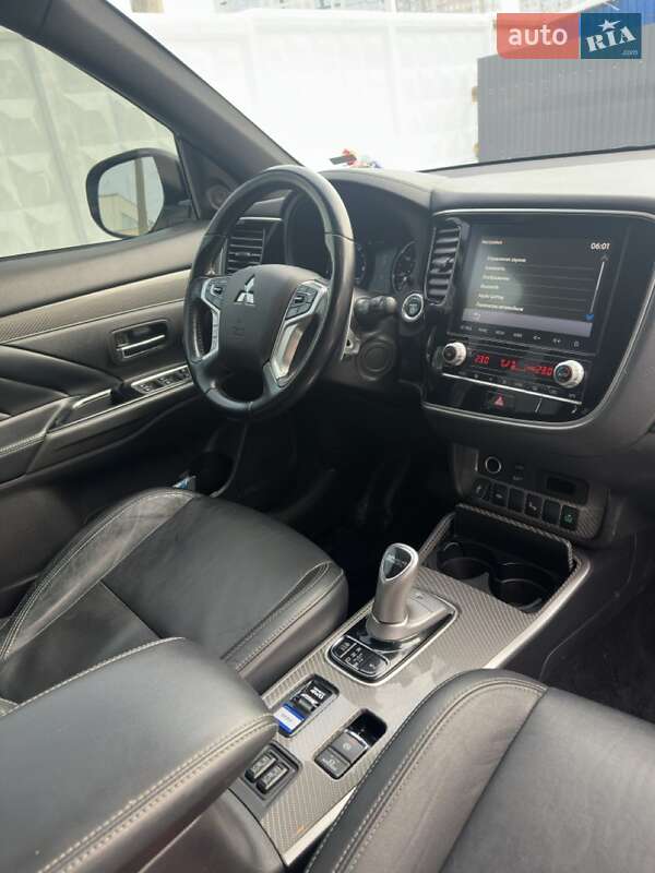 Mitsubishi Outlander 2022