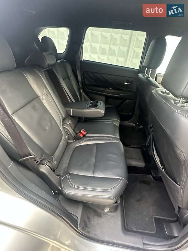 Mitsubishi Outlander 2022