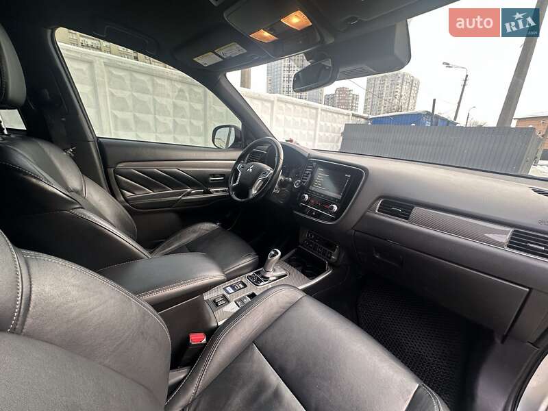 Mitsubishi Outlander 2022