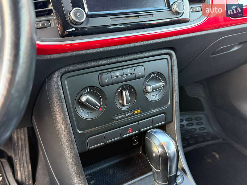 Volkswagen Beetle 2013