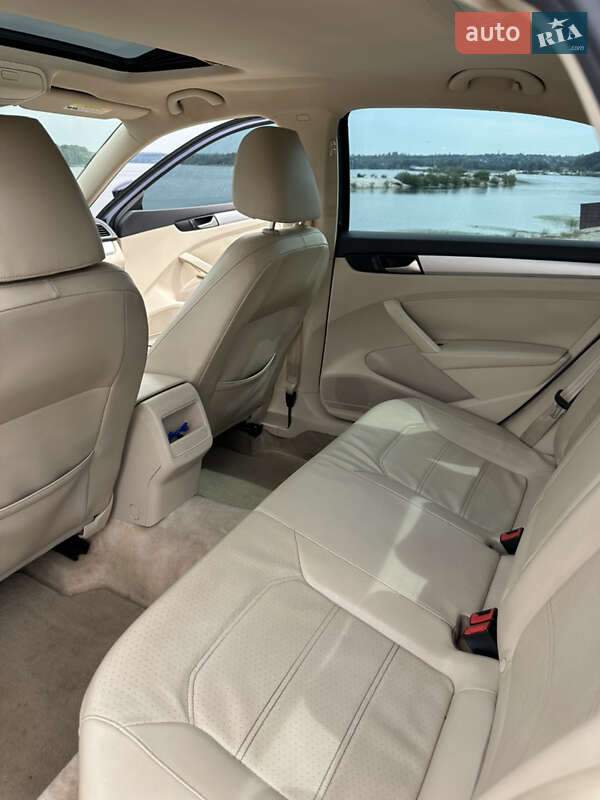 Volkswagen Passat 2012