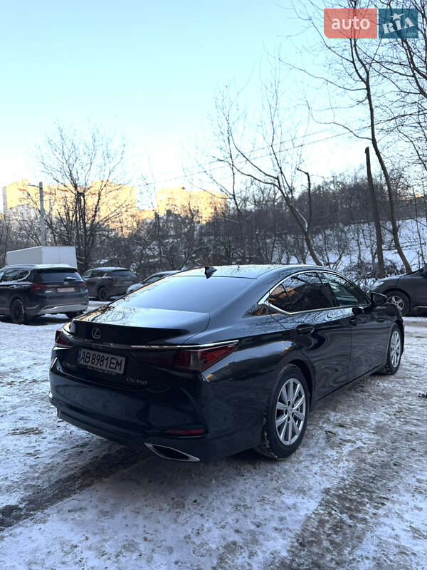 Lexus ES 2019