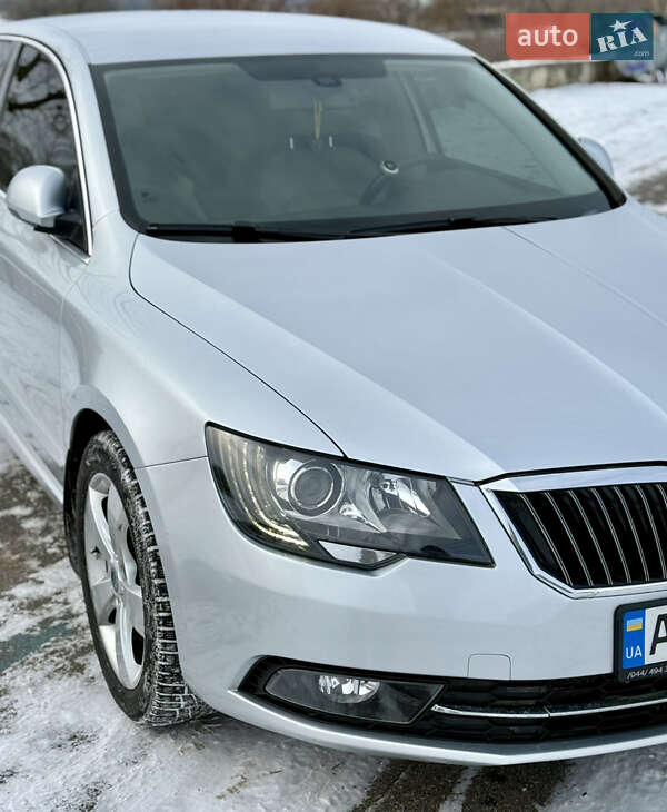 Skoda Superb 2011