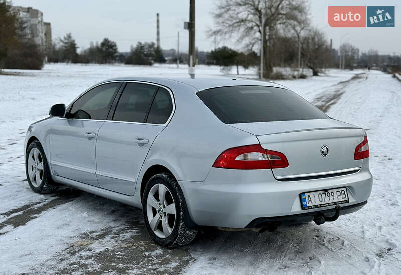 Skoda Superb 2011