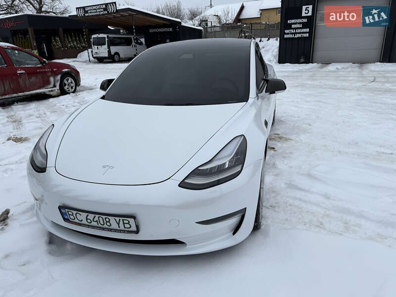 Tesla Model 3 2019