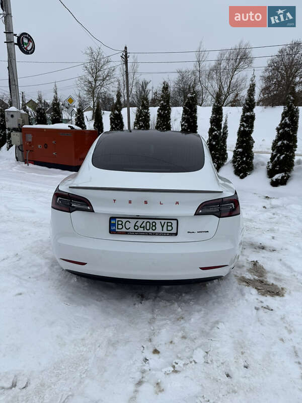 Tesla Model 3 2019