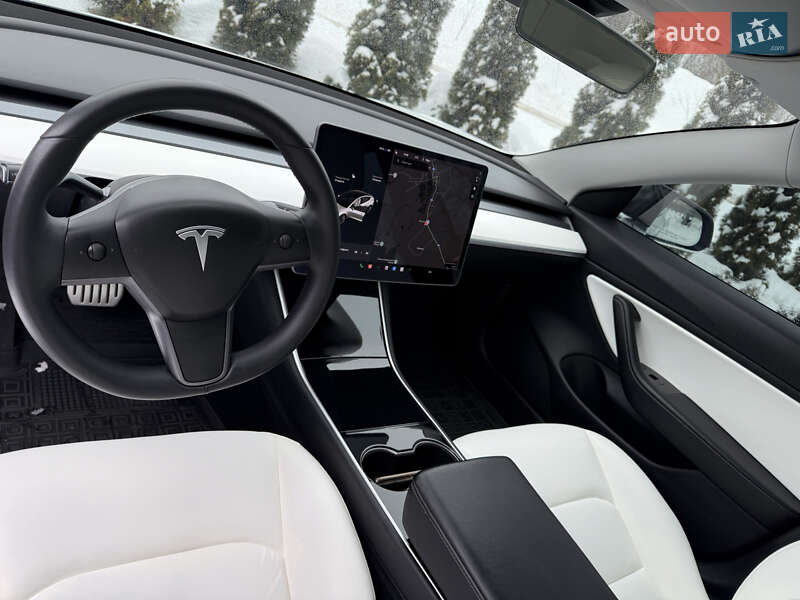 Tesla Model 3 2019
