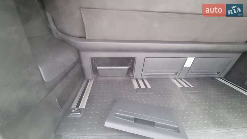 Volkswagen Multivan 2013