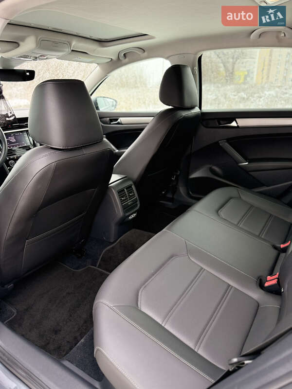 Volkswagen Passat 2021