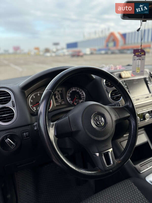 Volkswagen Tiguan 2011