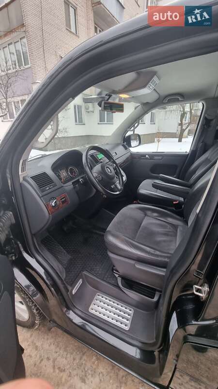 Volkswagen Multivan 2013