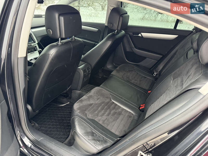 Volkswagen Passat 2011