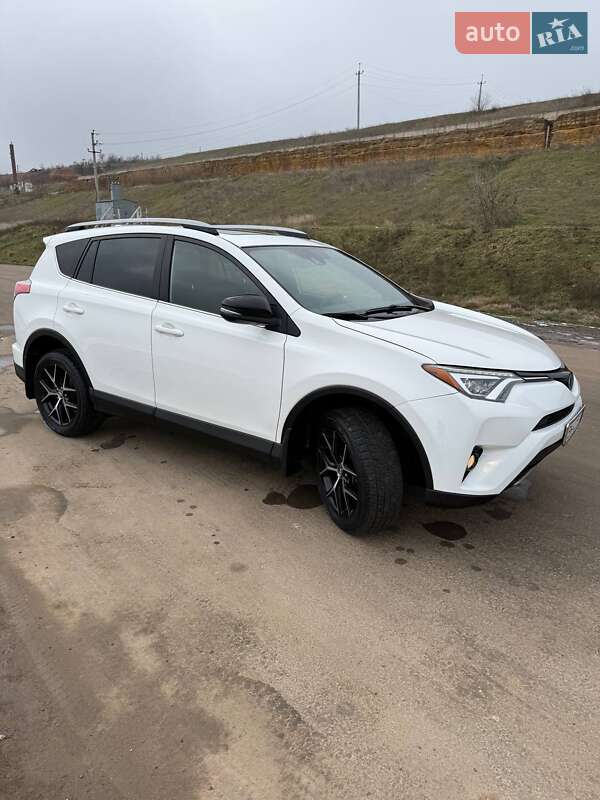 Toyota RAV4 2017