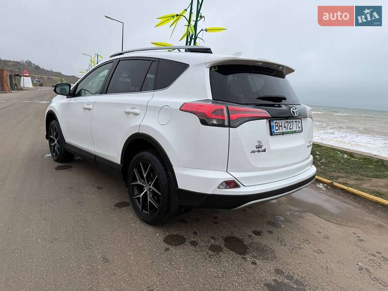 Toyota RAV4 2017