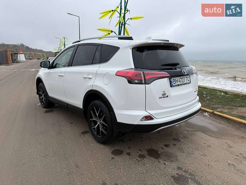 Toyota RAV4 2017
