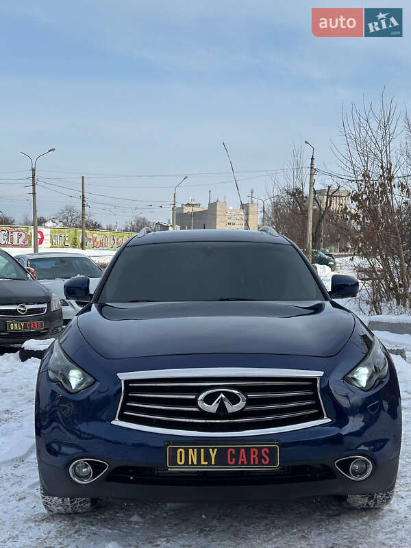 Infiniti-2