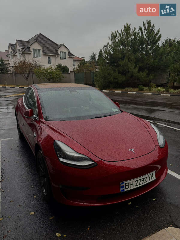 Tesla Model 3 2018