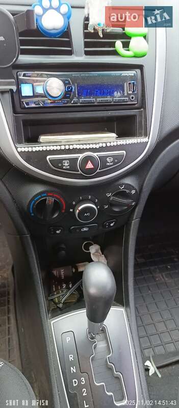 Hyundai Accent 2013
