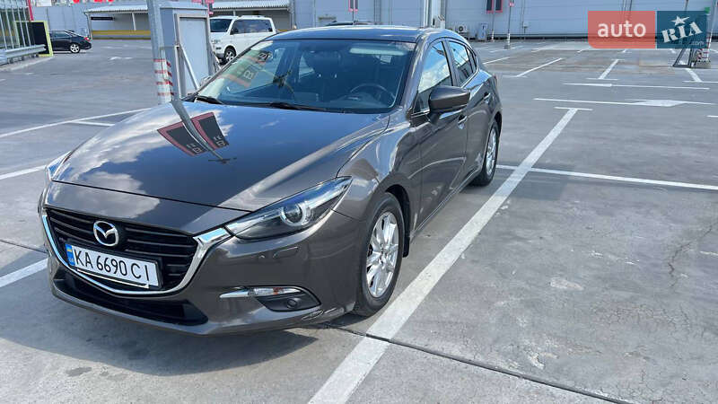 Mazda 3 2018
