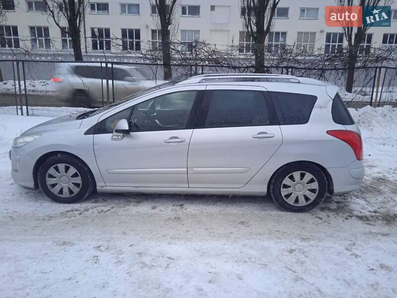 Peugeot 308 2011