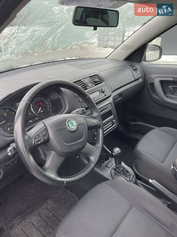 Skoda Roomster 2012