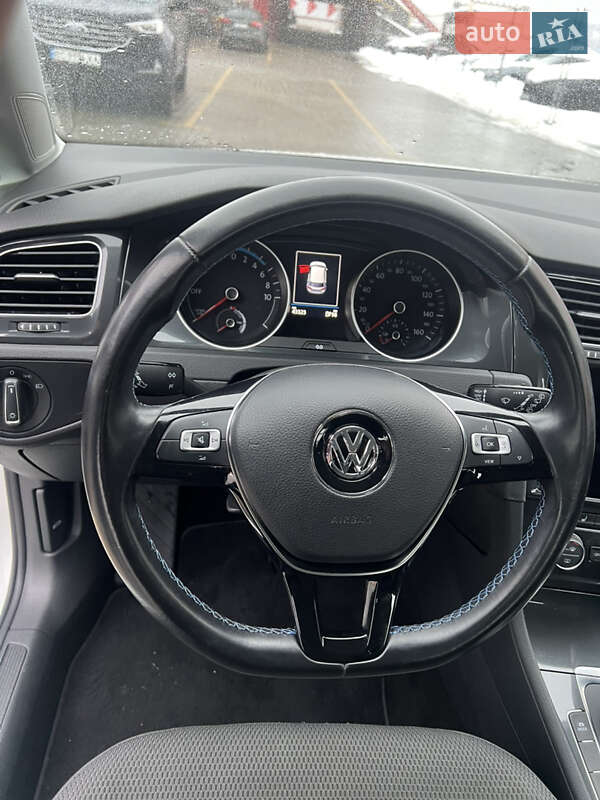 Volkswagen e-Golf 2020