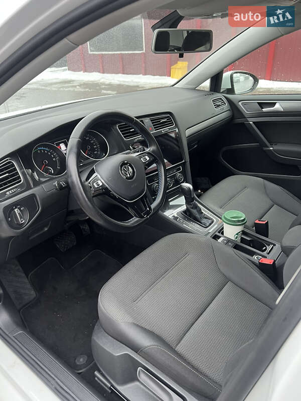 Volkswagen e-Golf 2020