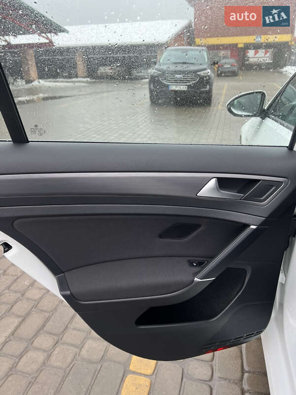 Volkswagen e-Golf 2020