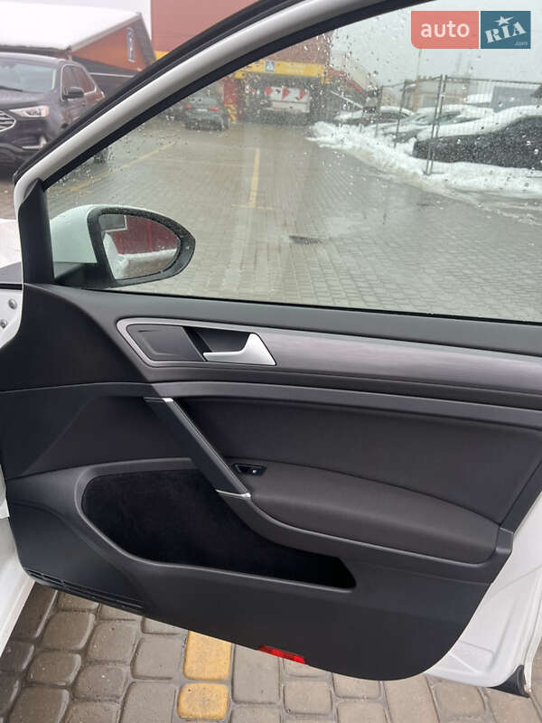 Volkswagen e-Golf 2020