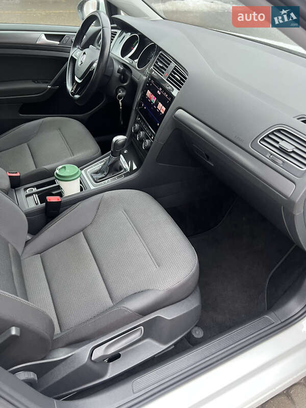 Volkswagen e-Golf 2020