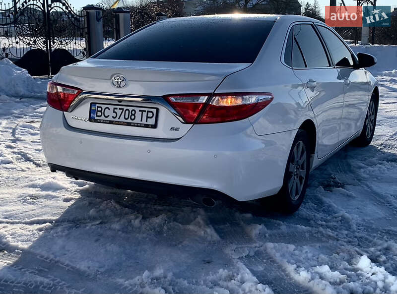 Toyota Camry 2015